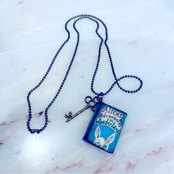 Alice in Wonderland book bronze link‎ chain necklace - Picture 1 of 8